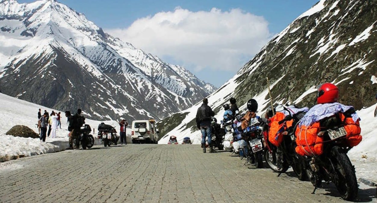 leh ladakh bike trip from manali